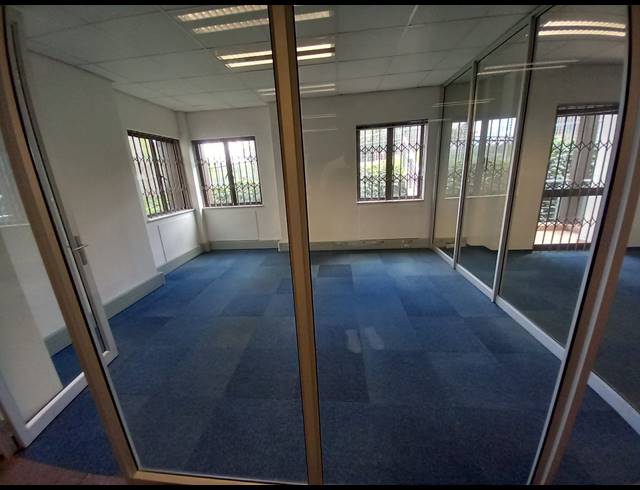 526M² OFFICE TO LET IN BRYANSTON
